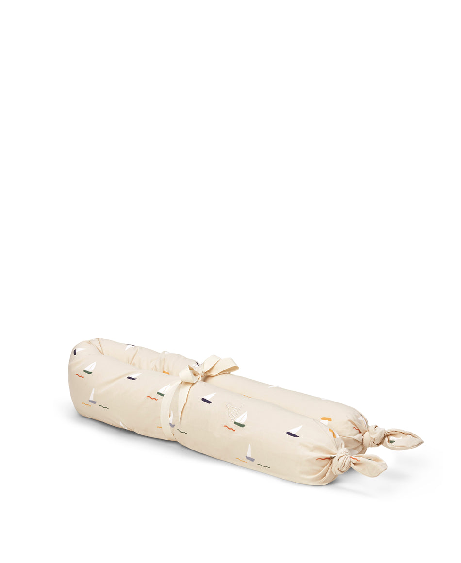 Mira Bed Snake, Pond Boats