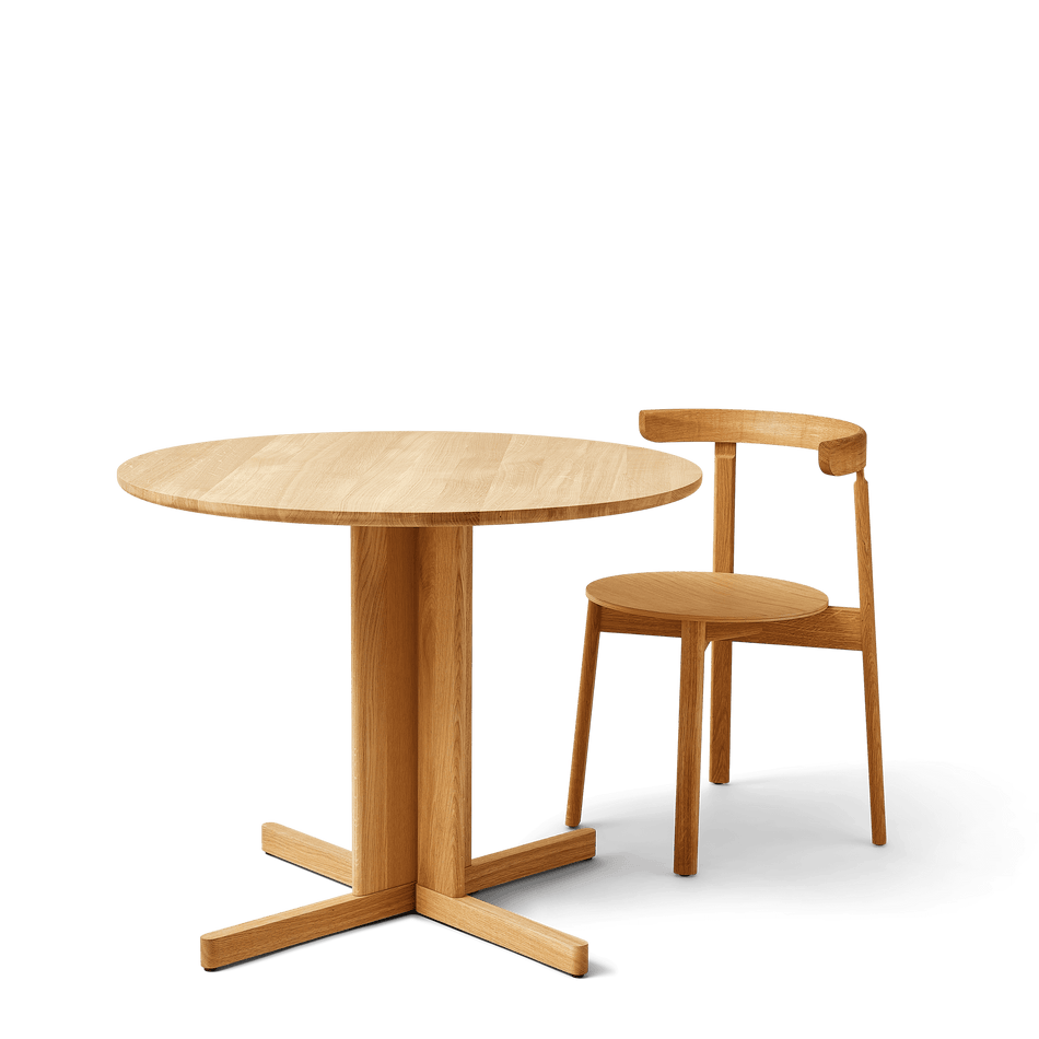 Trefoil Round Table Ø90, Oak
