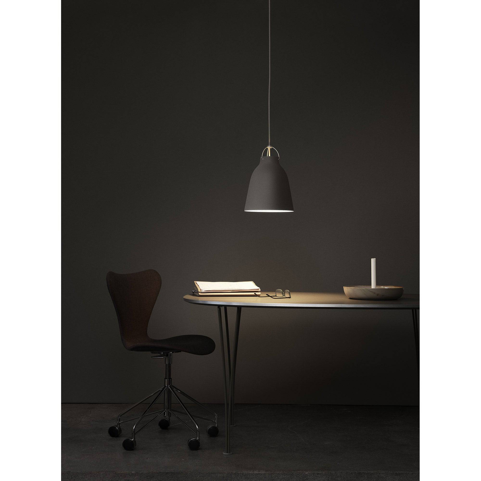 CARAVAGGIO MATT P1 ダークシエナ Caravaggio P1 pendant lamp matte from Fritz Hansen