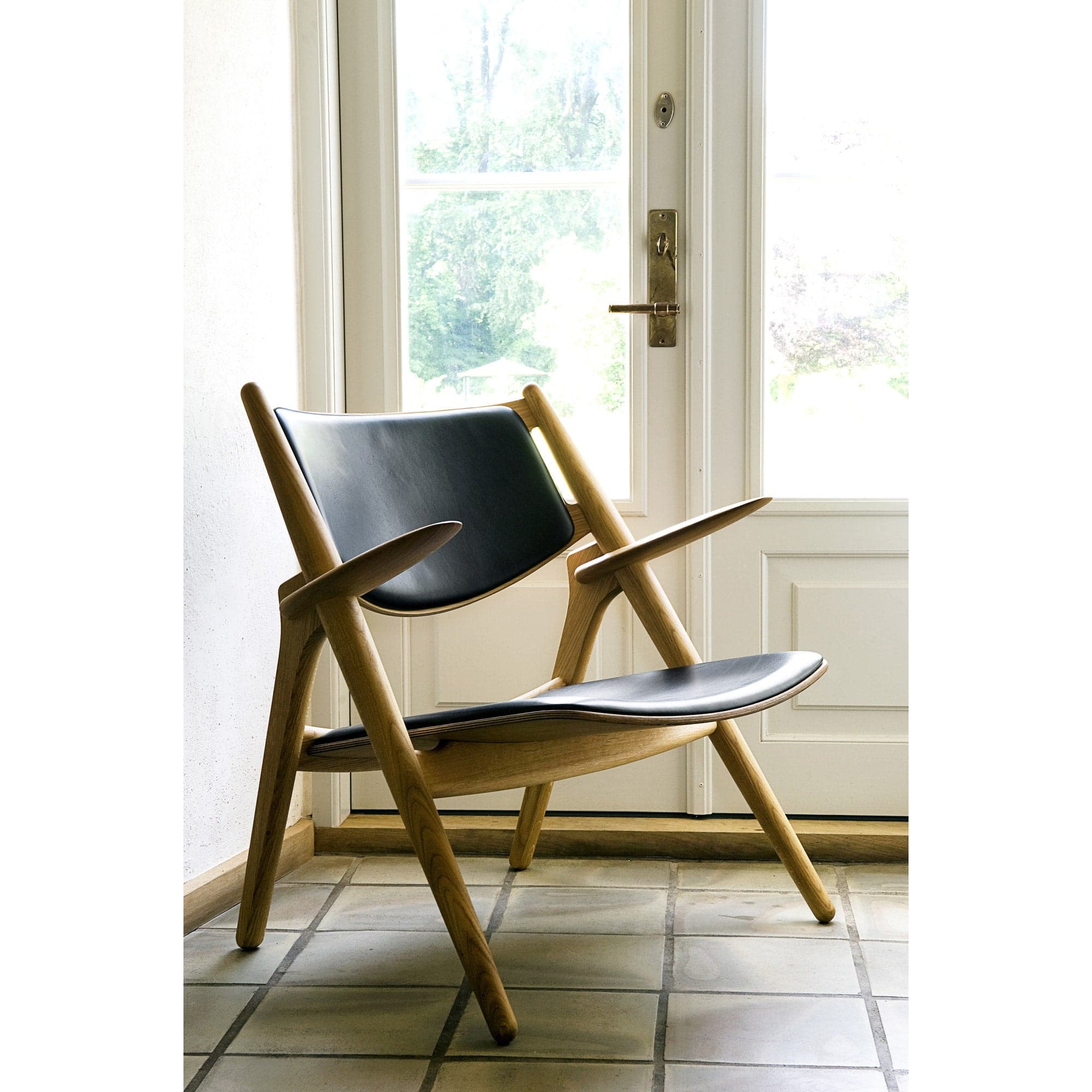 CH28 Upholstered Chair - Leather – Skandium