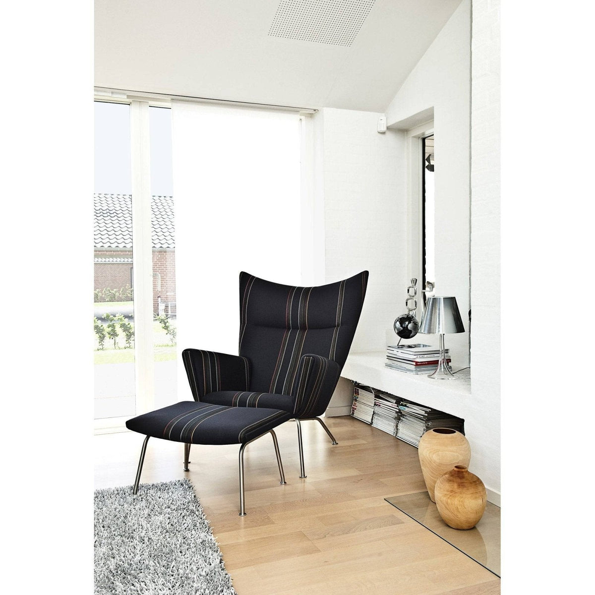 CH445 Wing chair – Skandium