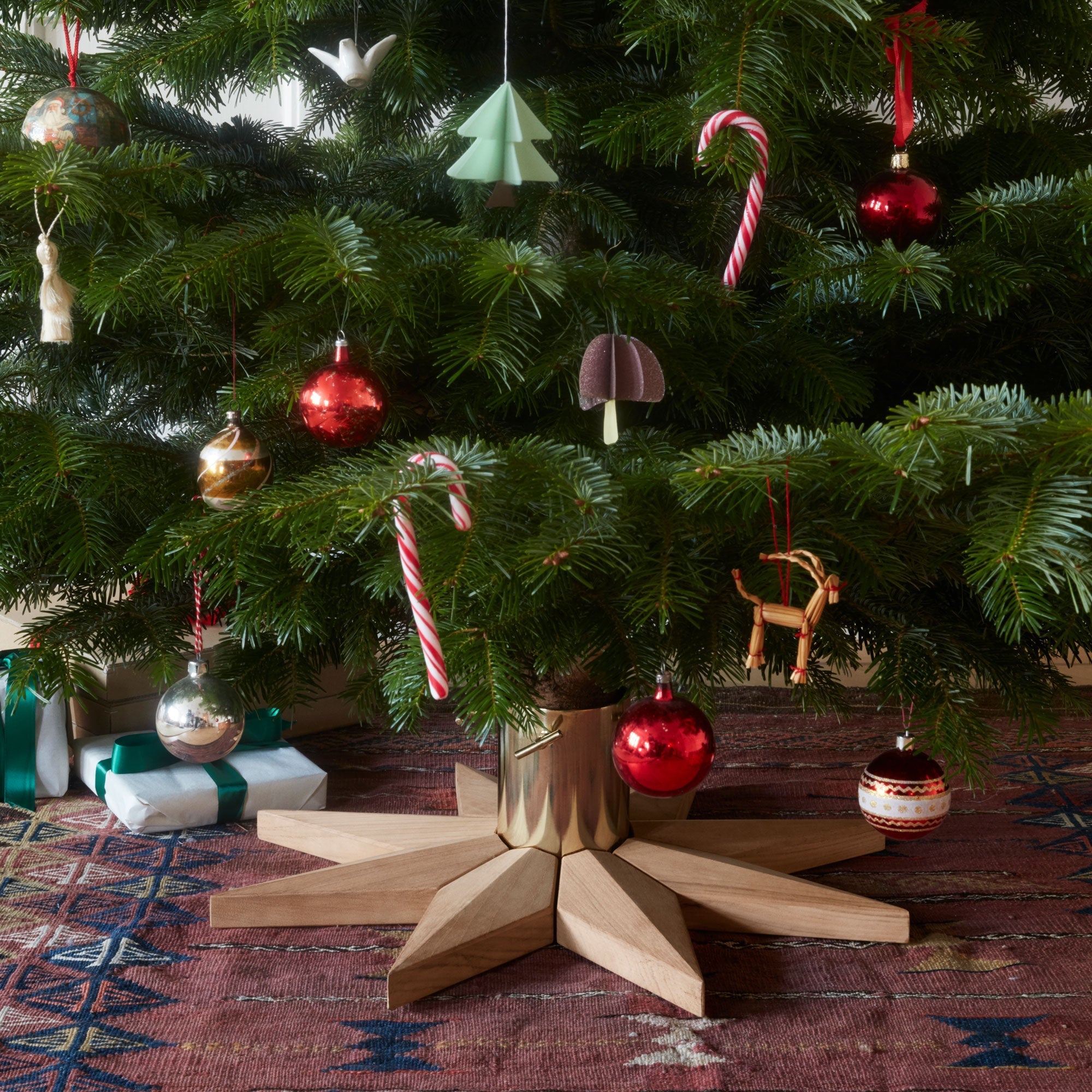 Stella Christmas Tree base – Skandium