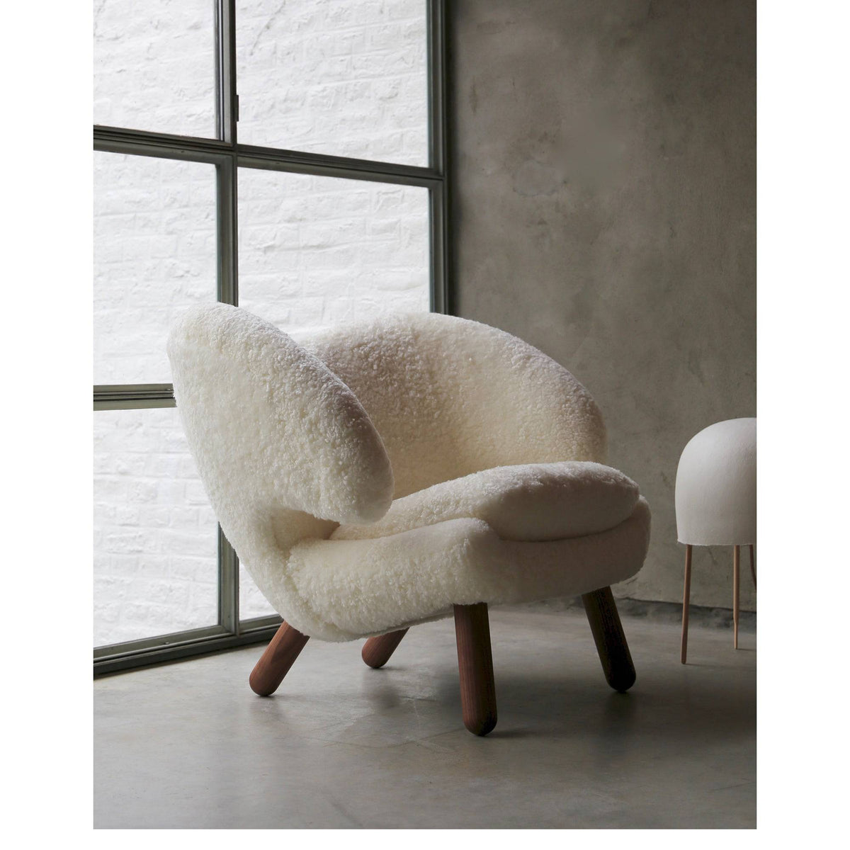 Pelican Lounge Chair Sheepskin – Skandium1